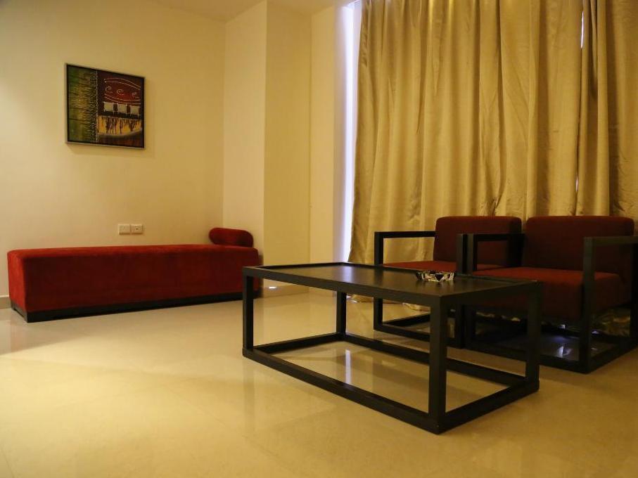 Hotel Sara Regency Kumbakonam Exterior foto
