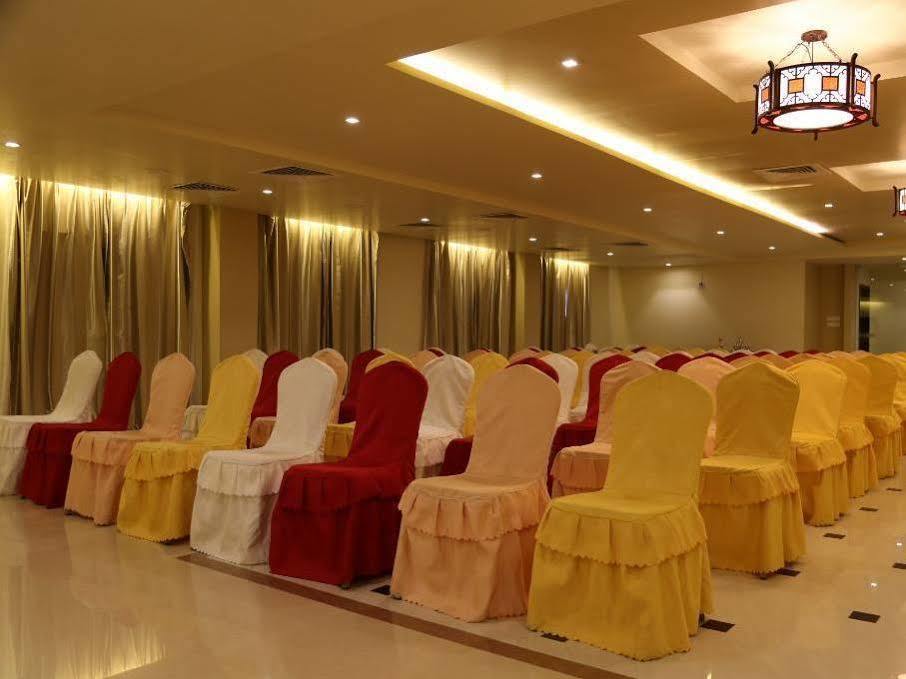 Hotel Sara Regency Kumbakonam Exterior foto