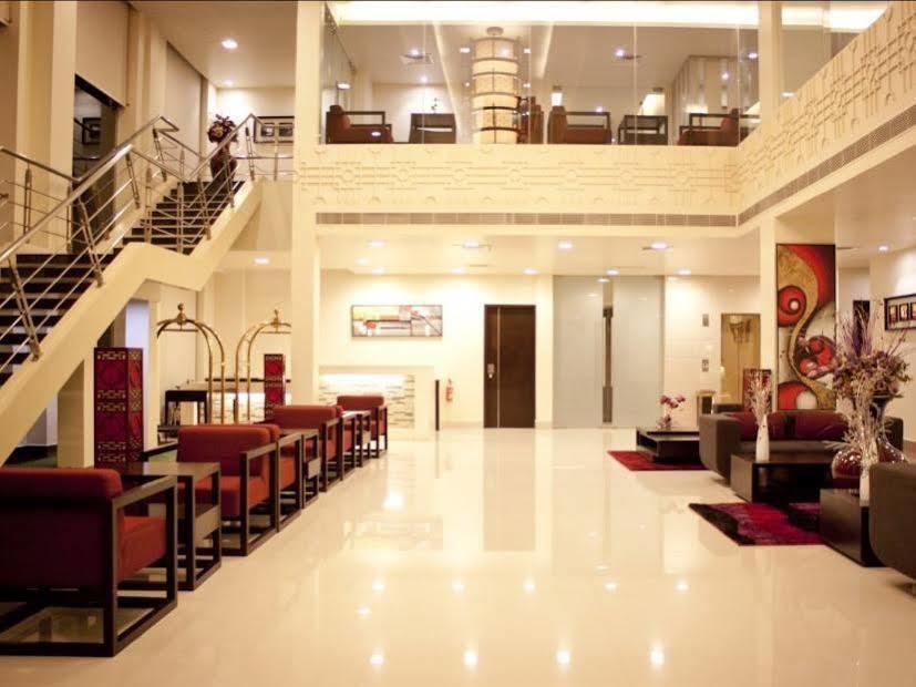 Hotel Sara Regency Kumbakonam Exterior foto